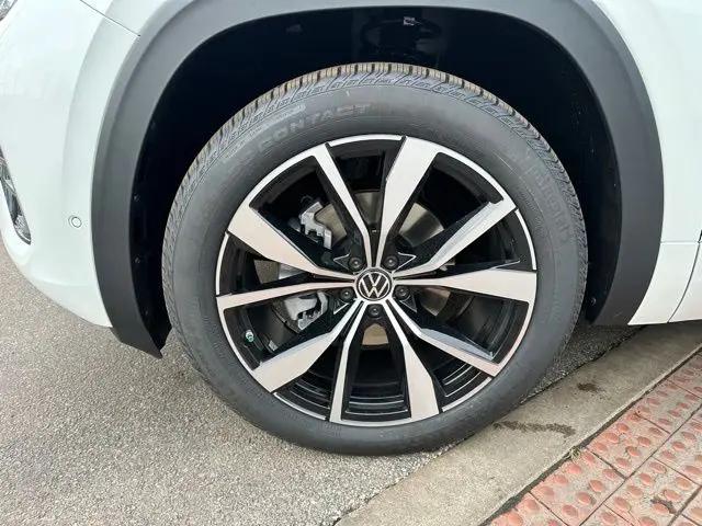 2026 Volkswagen Atlas Cross Sport SEL Premium R-Line