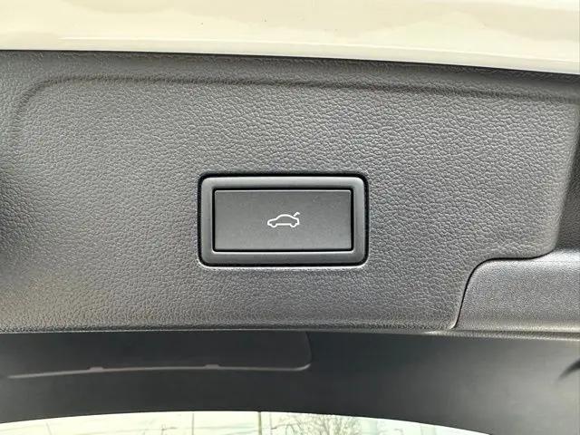 2026 Volkswagen Atlas Cross Sport SEL Premium R-Line