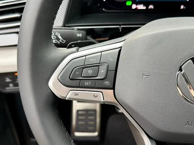2026 Volkswagen Atlas Cross Sport SEL Premium R-Line