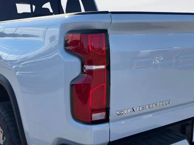 2026 Chevrolet Silverado 2500HD Crew Cab, Standard Bed, High Country, 4WD