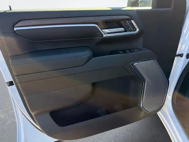 2026 Chevrolet Silverado 2500HD Crew Cab, Standard Bed, High Country, 4WD