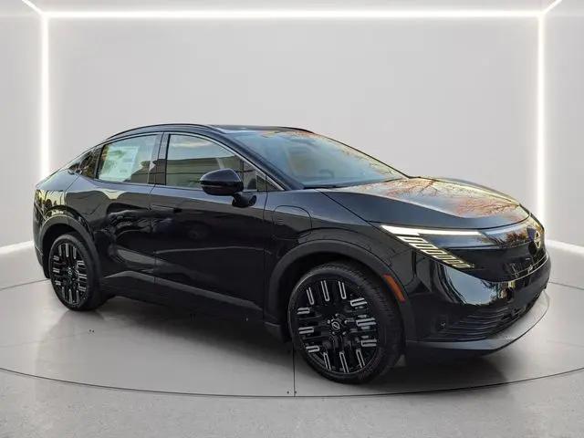 2026 Nissan LEAF PLATINUM+