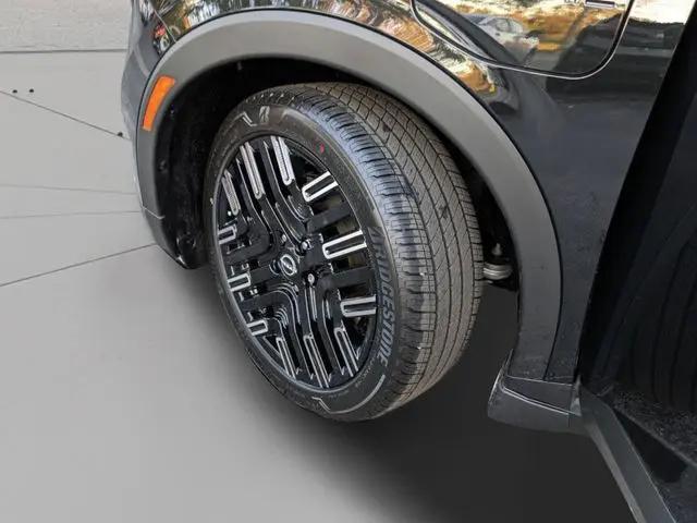 2026 Nissan LEAF PLATINUM+