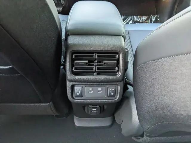 2026 Nissan LEAF PLATINUM+