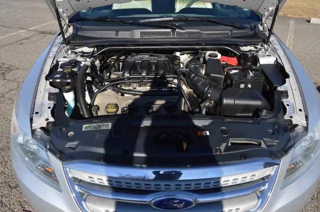 2011 Ford Taurus SEL