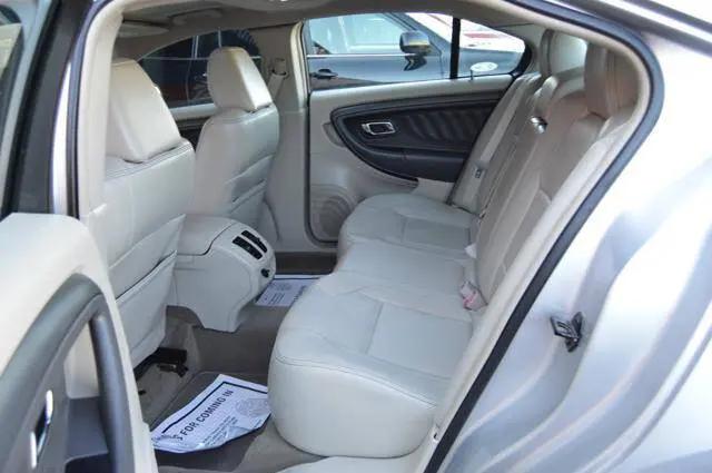 2011 Ford Taurus SEL