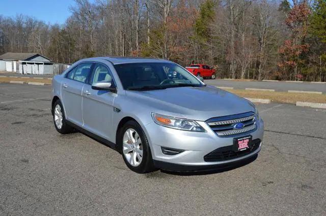 2011 Ford Taurus SEL