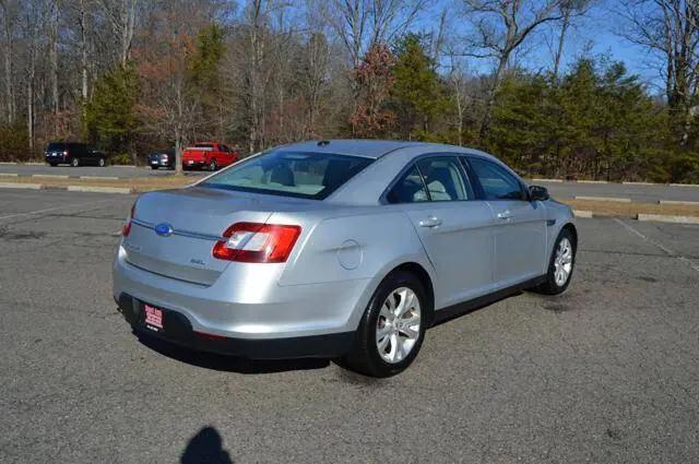 2011 Ford Taurus SEL