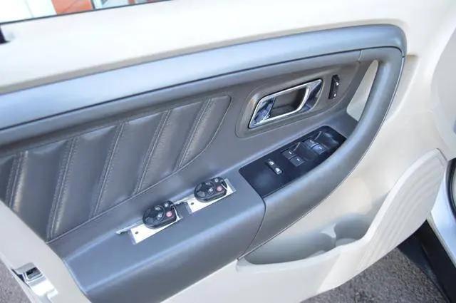 2011 Ford Taurus SEL