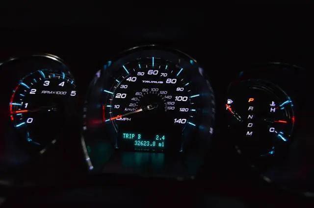 2011 Ford Taurus SEL