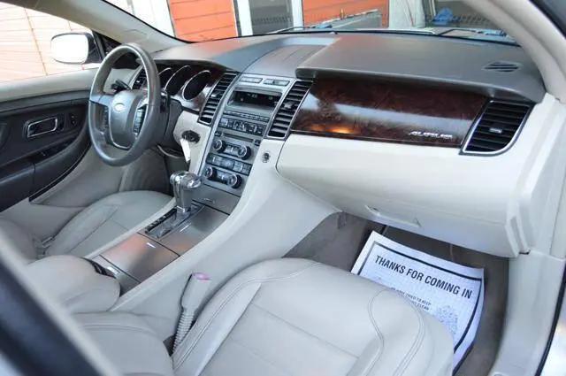 2011 Ford Taurus SEL