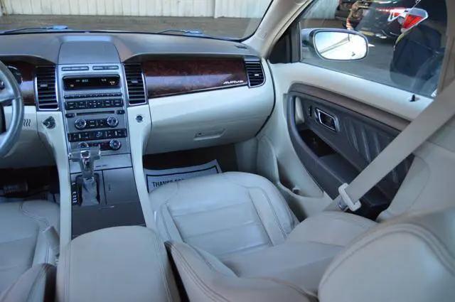 2011 Ford Taurus SEL