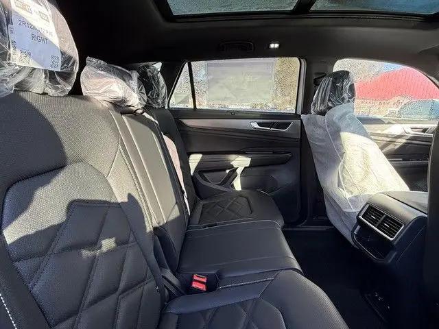 2026 Volkswagen Atlas Cross Sport SE with Technology
