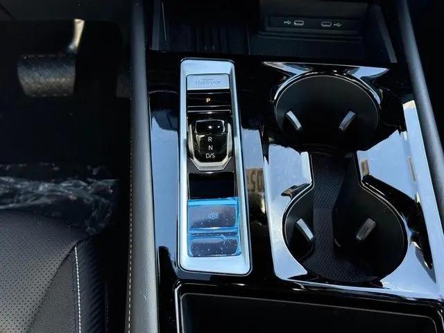 2026 Volkswagen Atlas Cross Sport SE with Technology