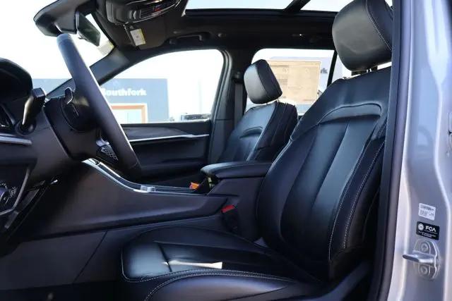 2026 Jeep Grand Cherokee Limited 4x2