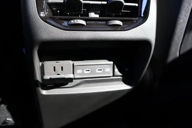 2026 Jeep Grand Cherokee Limited 4x2