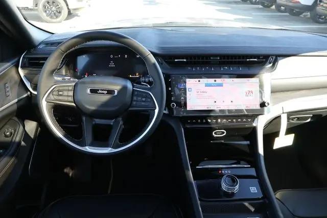 2026 Jeep Grand Cherokee Limited 4x2