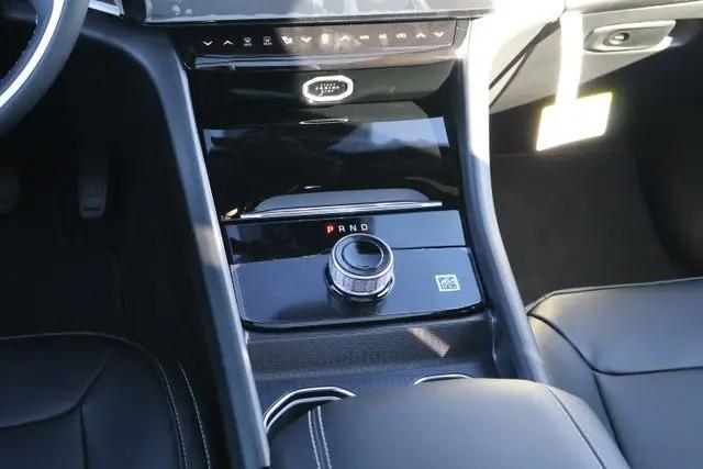 2026 Jeep Grand Cherokee Limited 4x2