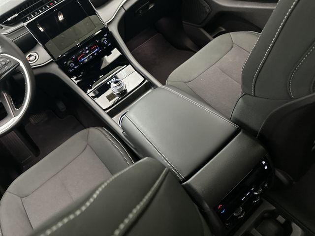 2026 Jeep Grand Cherokee L Altitude 4x4