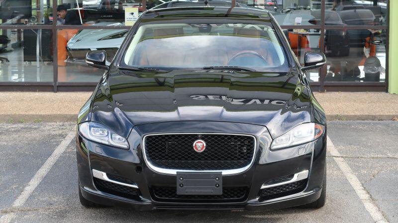 2016 Jaguar XJ R-Sport
