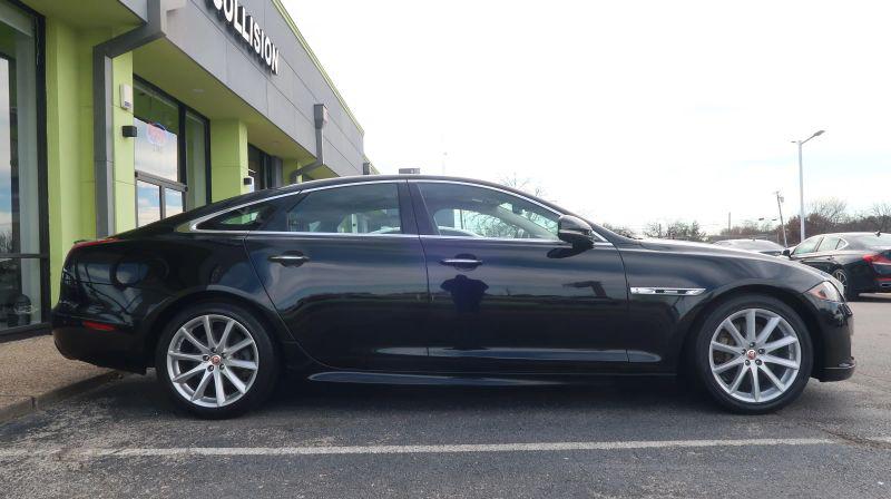2016 Jaguar XJ R-Sport