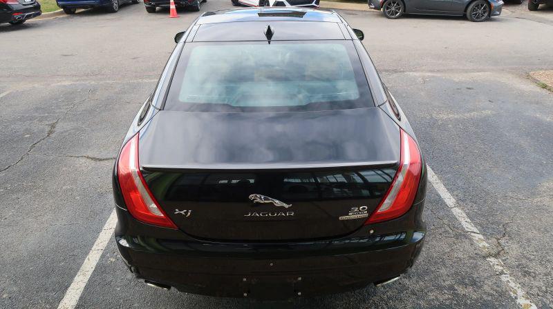 2016 Jaguar XJ R-Sport