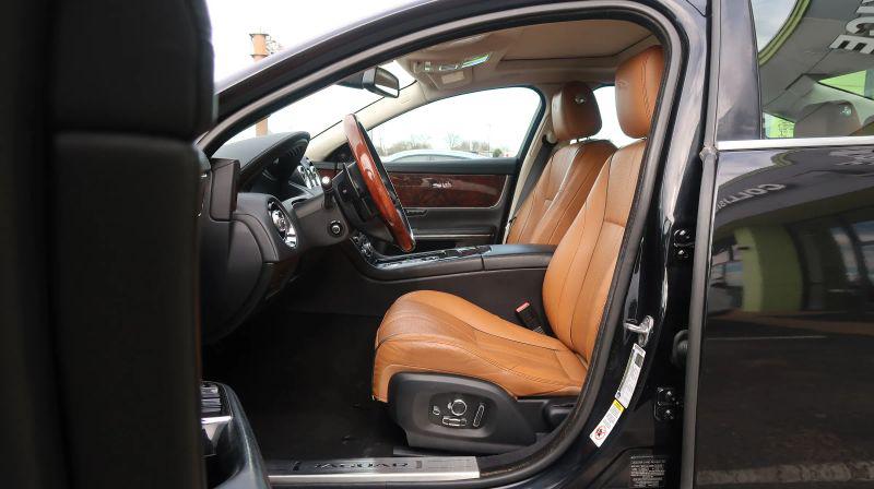 2016 Jaguar XJ R-Sport