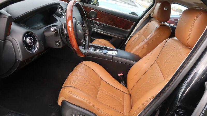 2016 Jaguar XJ R-Sport