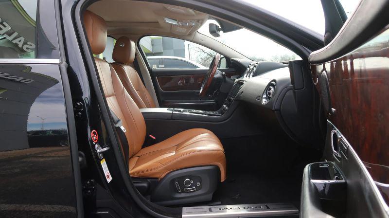 2016 Jaguar XJ R-Sport