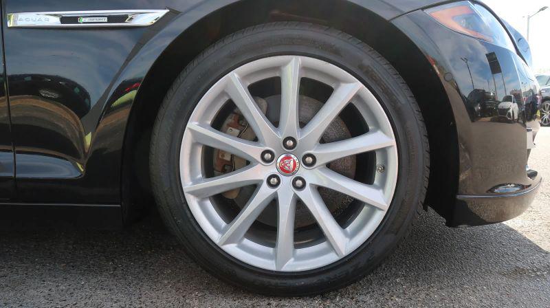 2016 Jaguar XJ R-Sport