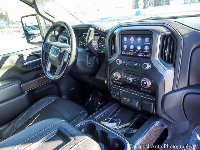 2022 GMC Sierra 2500HD 4WD Crew Cab Standard Bed Denali