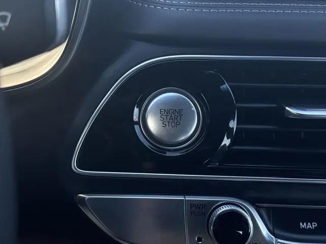 2023 Genesis G70 2.0T AWD