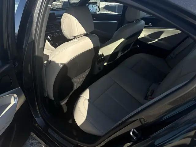 2023 Genesis G70 2.0T AWD