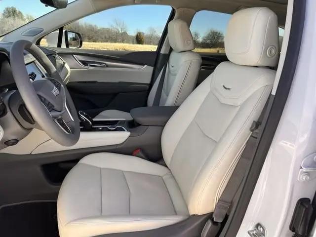2026 Cadillac XT5 Premium Luxury FWD