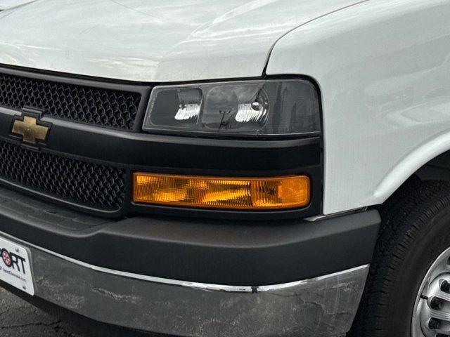 2025 Chevrolet Express Cutaway Work Van