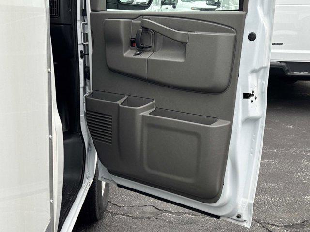 2025 Chevrolet Express Cutaway Work Van