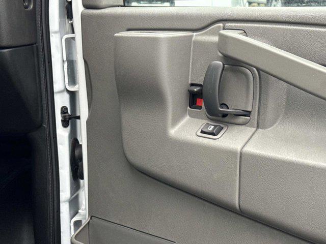 2025 Chevrolet Express Cutaway Work Van