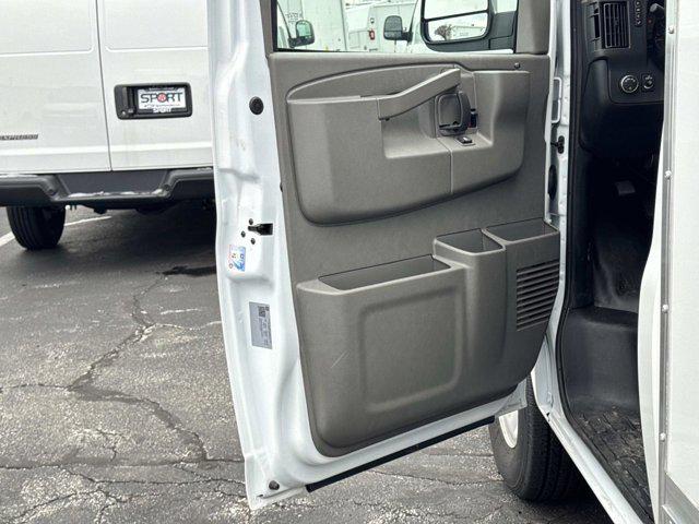 2025 Chevrolet Express Cutaway Work Van