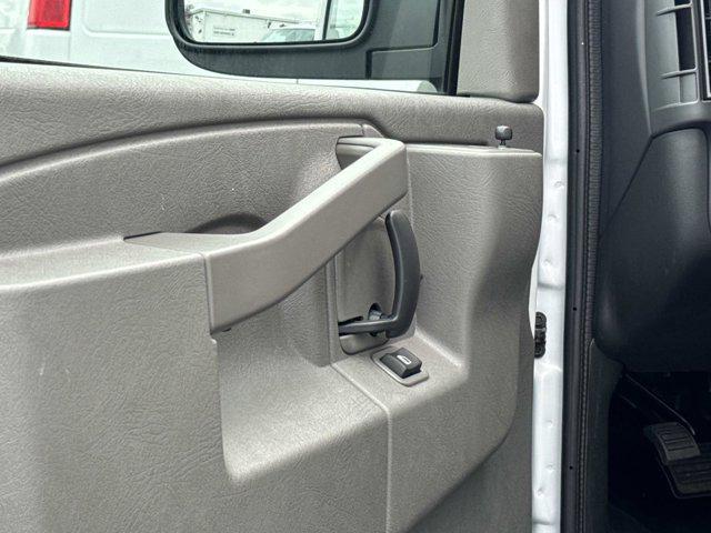 2025 Chevrolet Express Cutaway Work Van