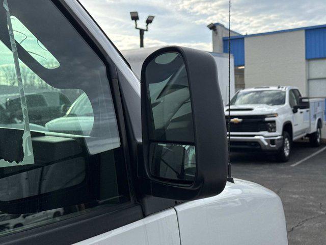 2025 Chevrolet Express Cutaway Work Van