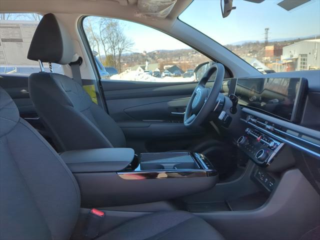 2026 Hyundai Tucson Hybrid Blue SE