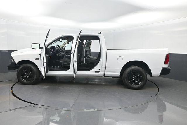 2024 Ram 1500 Classic Tradesman Crew Cab 4x4 6'4" Box