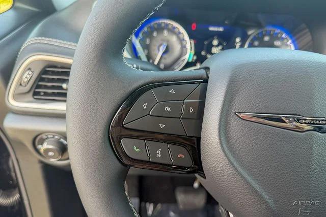 2026 Chrysler Pacifica Select AWD
