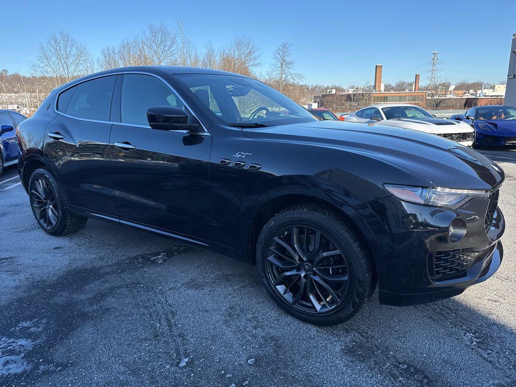 /2024 Maserati Levante