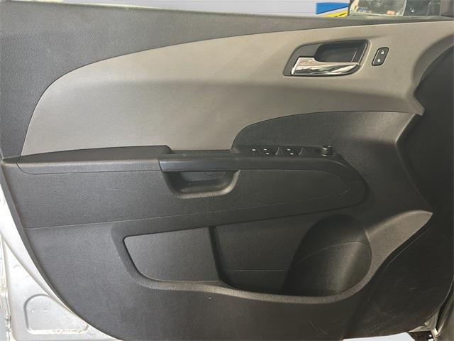 2016 Chevrolet Sonic LT Auto