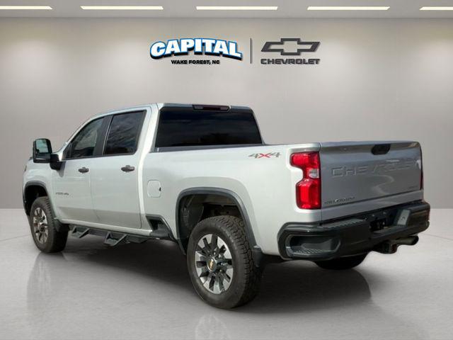 2021 Chevrolet Silverado 2500HD 4WD Crew Cab Standard Bed Custom