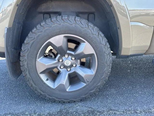 2020 RAM 1500 Big Horn Crew Cab 4x4 57 Box