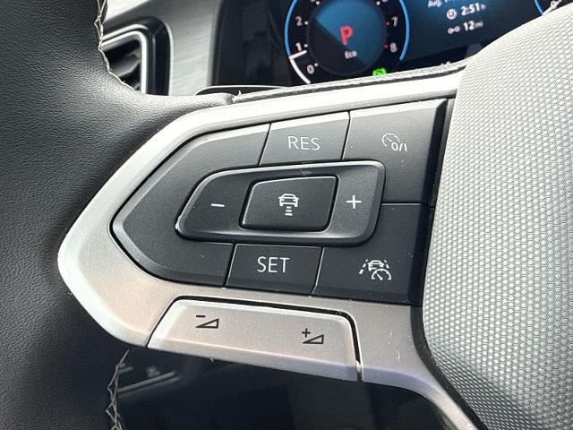 2025 Volkswagen Atlas Cross Sport 2.0T SE
