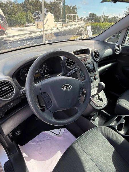 2009 Kia Rondo LX