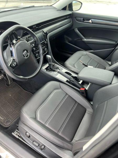 2020 Volkswagen Passat 2.0T R-Line